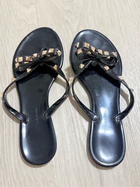 Black Studded Bow Jelly Sandals - Women